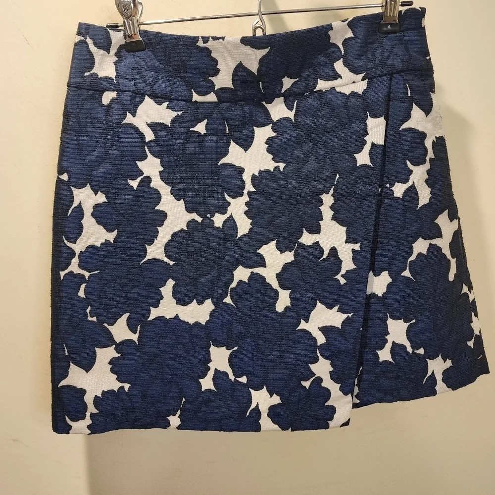 MAISON JULES Cream and Navy Floral A Line Mini Skirt size S
